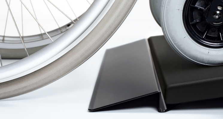 seca 677 r - Wheelchair scale with handrail and RS-232 interface #2